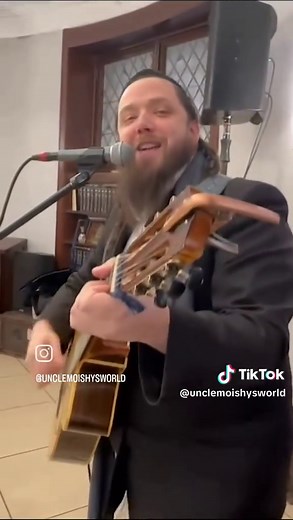 Happy Hanukkah Wishes from Uncle Moishy