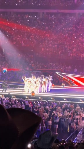 Ever seen it from this angle?? 🥰 | Whó Mè