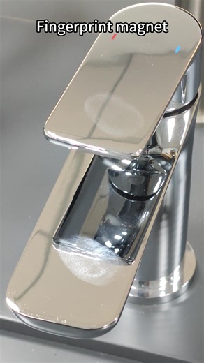 Tired of smudges ruining your clean faucet? 😩 Watch this quick switch — fingerprint-proof vs. the usual mess.#faucet #homeimprovement #moderndesign #diyhome #fyp