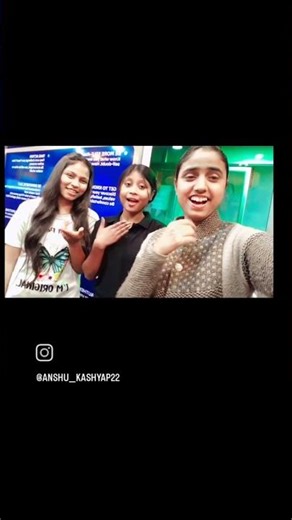 hamra sakl bura hai to kya hua#funnyvideo #funnyshorts #comedy #explorepage #funny #shortvideo