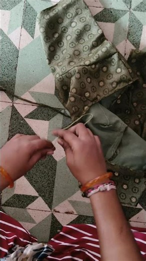 blouse mein button lagane ka tarika#shorts