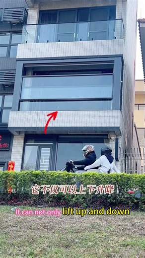 インテリジェント側圧窓、2モータ静音運転。液晶制御にはチャイルドロックが付いており、誤タッチを防止しています。任意の高さで停止でき、雨水感知は自動的にオフになる。