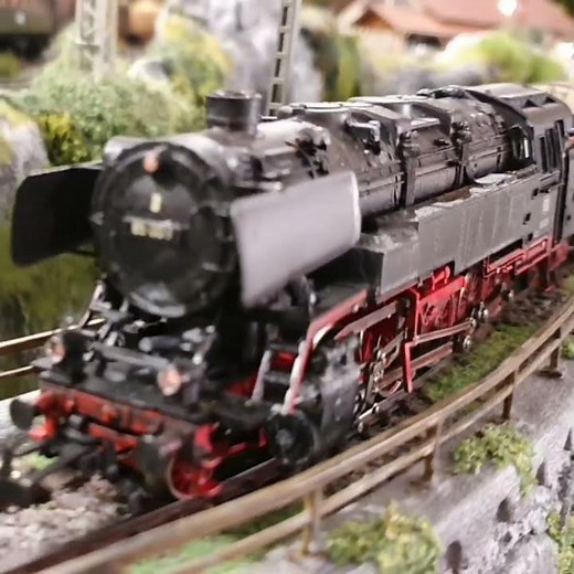 Märklin BR 85 mit ESU-Loksound 4.0 in FARBE ;-)