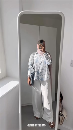 Easy and simple basic wardrobe essentials✨ #wardrobeessentials #effortlessstyle #capsulewardrobe