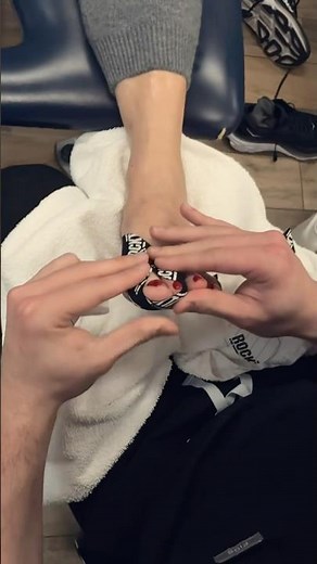 How do you realign your second toe? #footpain #physicaltherapy #taping