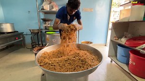 15K views · 308 reactions | ಒಂದು ಹೊತ್ತು ಊಟಕ್ಕೂ ಕಷ್ಟ ಪಟ್ಟ ವ್ಯಕ್ತಿ...