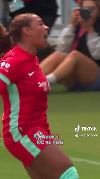 Michelle Cooper Shines in NWSL Season Opener