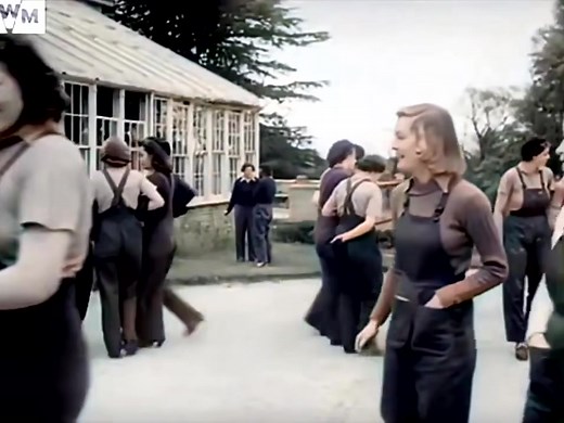 Spitfire Girls, 1940. Unsung young heroines of the Battle of Britain, who helped build the iconic RAF Spitfire. #SpitfireGirlsWW2 | British & Commonwealth Forces