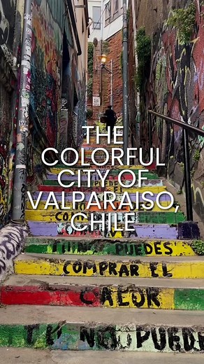 Exploring Valparaiso: A Colorful Chilean Experience