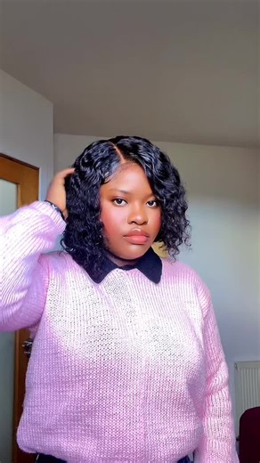 Sweatshirt: @LoopsByPrissy