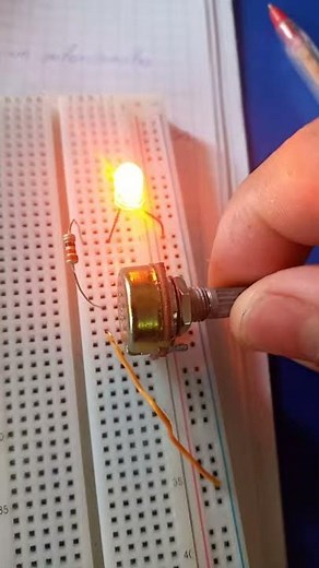 Circuito controlador de luz LED mediante un potenciometro
