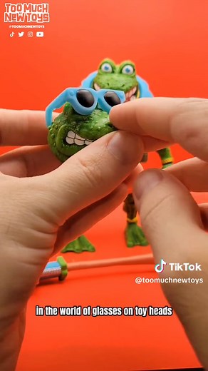 Replying to @toomuchnewtoys The 2nd and final part of my massive Genghis Frog review. from the Super7 TMNT Ultimates line. Now one of my favorite Teenage Mutant Ninja Turtles figures I really hope genghis is soon joined by the rest of the punk frogs. That would be awesome. #super7 #tmnt #teenagemutantninjaturtles #genghis #punkfrog
