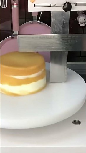 Making cakes easily using simple kitchen tools