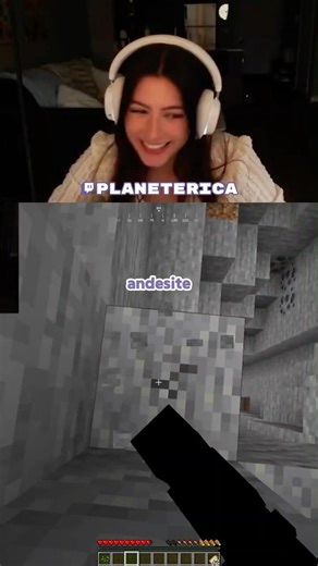 "A" is broken in this minigame #minecraft #randomizerrace #shorts