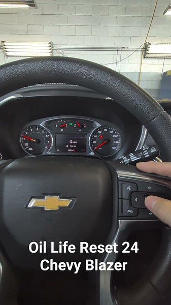 2024 Chevy Blazer oil life reset #automobile#mechanic#technician#car #work