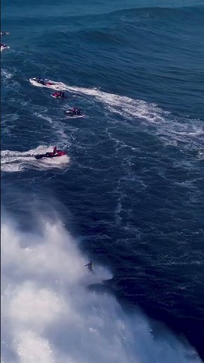 Perfect Nazaré Wave in 4K – Drone Captures Ride + Pickup 👁️ #Shorts