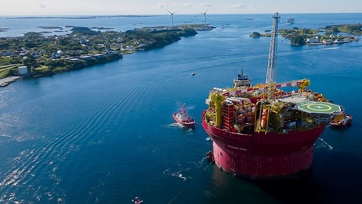 Penguins: next generation platform starts production in the UK North Sea | Shell Global