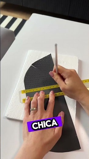 This is how you make Netflix's most famous mask... with cardboard 😮🎭