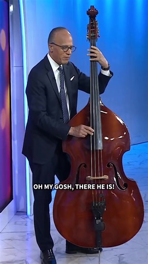 "Is that a tip cup there?" 😂 Lester Holt plays bass in Studio 1A as w... | Bass Player