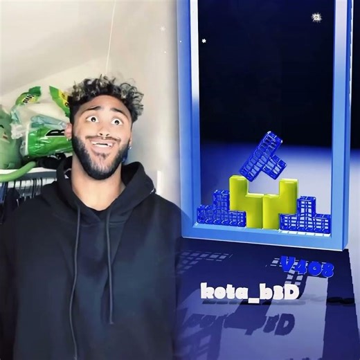 Hiding in my girls closet…😭🤦🏽♂️💀 #viral #comedy