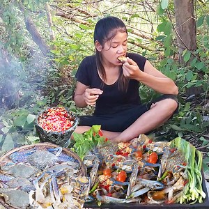 299K views · 4.7K reactions | Hello and Welcome to Twins TV. Today we have new video " Yummy! Fresh crab with Hot spicy chili recipes" We mostly sharing about Adventure, Camping, Cooking vidoes and others unique cooking skills in the forest. We hopefully you enjoy and support us. Thank you SO MUCH #TwinsTV #yummyfood #cooking #eat #recipes #foodie #deliciousfood # crab | Twins TV | Facebook