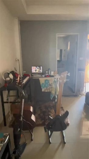 Virsorio Rah Ummy on Instagram: "Poor model Psycho (Patrick bateman morning routine parody) #poormodel #patrickbateman #vlog #diet #workout #fypシ"