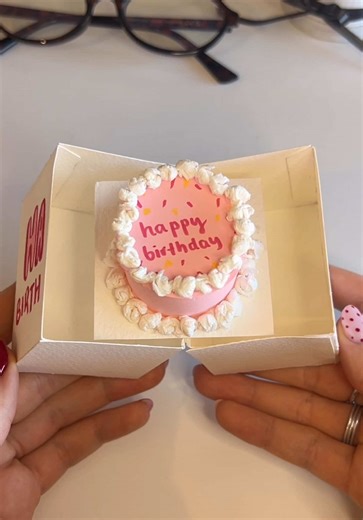 DIY Pop-Up Birthday Cake Gift Tutorial