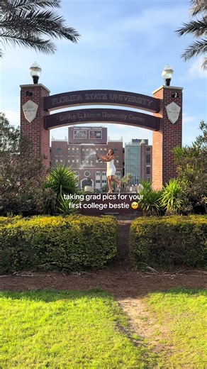 Grad Pics for Your College Bestie