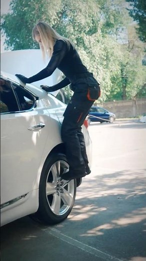 How to change a flat tyre | Every driver should know this 🛞 #cartips #carrepair