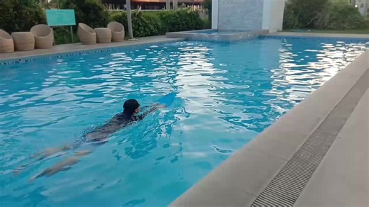 Practicing frog kicks and proper breathing with a kickboard helps young swimmers build rhythm, balance, and leg strength — essential for a smooth breaststroke! 🌊 Great job staying consistent and focused! 👏 Enroll now to secure your spot – sign up today! 🏊‍♂️🏊‍ Drop a message on our Facebook page or DM for more details. Contact No.: 09356523006 Website: www.swimtechschool.com #swimtechschool #swimtechschoolinc #learntoswim #swimteam #learntoswimprogram #adultlearntoswim #learntoswimlaguna #LT