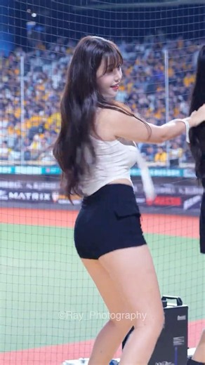 金渡兒的律動 太無敵了#金渡兒 #김도아 #中信兄弟啦啦隊 #中信兄弟 #passionsisters #cheerleader #啦啦隊