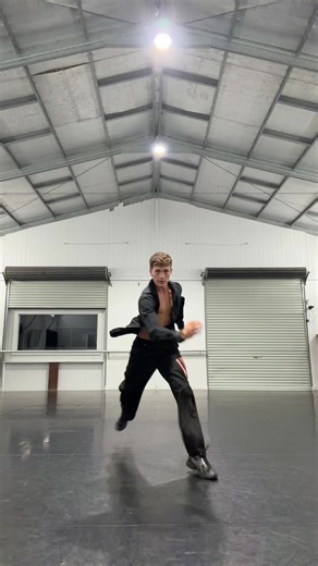 Harry Styles Dancing Skills Shine in New Music Video