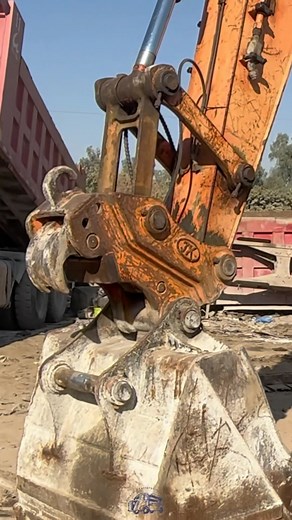 Pak AutoWheels | Amazing restoration of old Korean excavator #mechanic #engine #repair #rebuild #workshop #automobile | Instagram