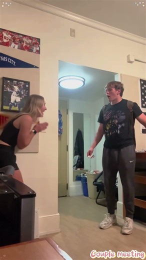 Surprise your long-distance girlfriend #respect #reunion #familythings #familytime #surprise