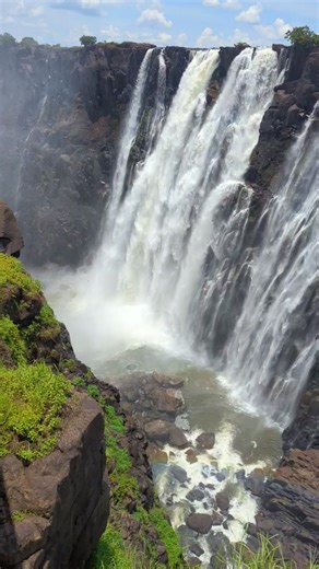 Experience the Magic of Dry Season at Victoria Falls