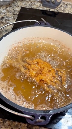 190K views · 3.4K reactions | Frying soft-shell crab! #crab #softshell #seafood | Anna The Archer | Facebook