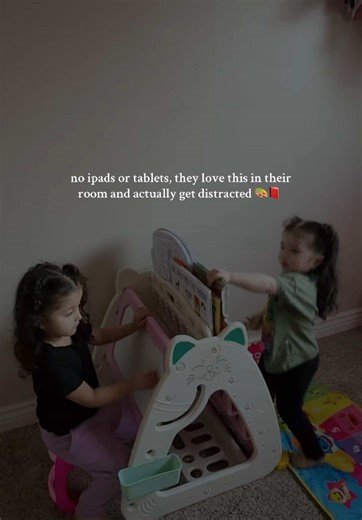 although my 2 yr old enjoys ripping pages out books (which I’m teaching her not to) it’s still a toddler fav, recommend to get it for your little one 💝 #toddleractivities #room #enjoyinglife #fypシ #happykids #books #bookshelf #whiteboard #girls #toddlermom #screentime