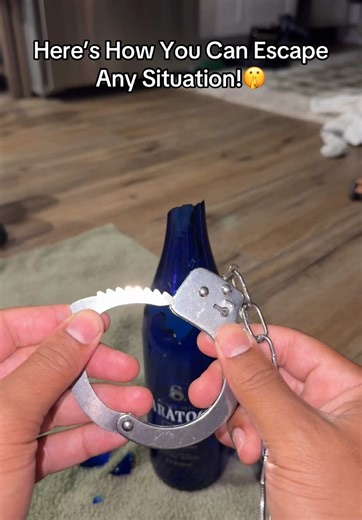 How to Escape from Handcuffs in a Cop Car