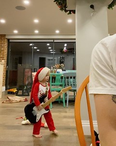 Fletcher Family Christmas Eve singalong 🎄🎅🏼 | Tom Fletcher