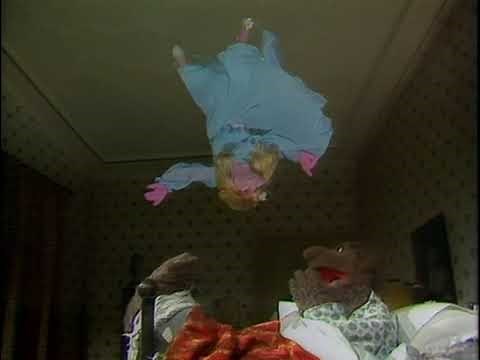 The Muppet Show - 415: Anne Murray - “Dancing on the Ceiling” (1980)