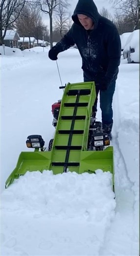 Homemade conveyor snow blower🙀#snow