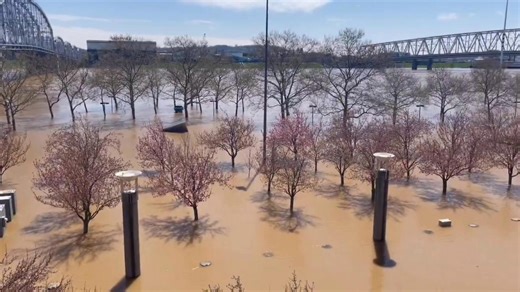 Ohio River bursts its banks causing floods in Kentucky