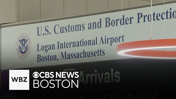 What rights do people have when going through U.S. customs?