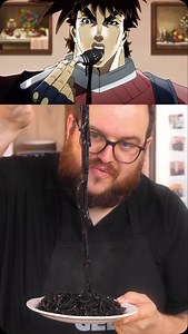 Les Pâtes à l’encre de seiche de Jojo’s ! Abonne-toi pour d’autres recettes ! Aujourd’hui, on se fait une recette assez simple et assez gourmande de pâte à l’encre de seiche comme vous pouvez le voir dans Jojo’s Bizarre adventure : dans l’anime, on ne voit pas bien ce qu’il y a dans l’assiette si ce n’est des pâtes noires, c’est pourquoi j’ai voulu vous proposer une poêlée de crevettes à l’échalote, vin blanc et persil, bisque et encre de seiche ! Pour cette recette pour 2 : 150 g de gambas cuit