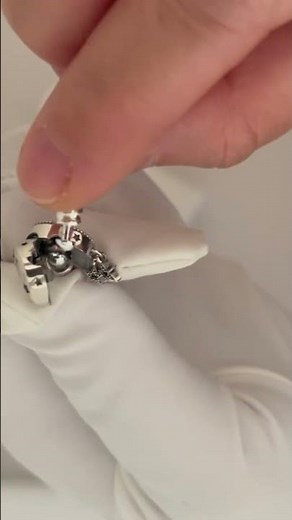 How to open close Pandora Moments Moon Clasp Snake Chain Bracelet