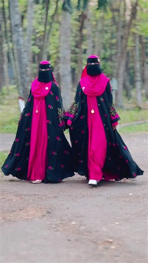 Stylish Abaya and Loket Designs by Arafah