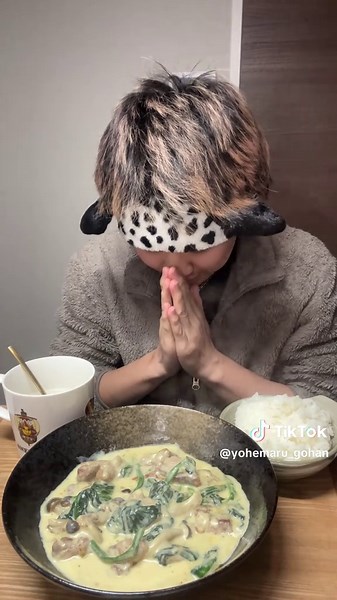 簡単10分で作る鳥もも肉とほうれん草のクリーム煮
