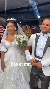 C'est la qualité qui fait la différence 😍🇨🇩👌♥️ Robe disponible en #LOCATION et #VENTE Adresse Croisement de la direction gambela et l'avenue bosenge n*45 C/ngiri ngiri Ref station gambela sur prince Kasa vubu | Elle et Moi