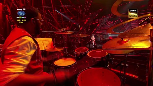 Mahima ke suron ke saath, life ki rhythm on point rehti hai! Dekhiye #IndianIdol, Sat-Sun raat 8 baje, sirf #SonyEntertainmentTelevision par. Shreya Ghoshal Singer Kumar Sanu Vishal Dadlani Fremantle India Mahima Bhattacharjee #IndianIdol14 #EkAwaazLakhonEhsaas #FullPerformance | Sony Entertainment Television