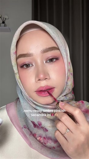 Pink Ombre Lips Tutorial